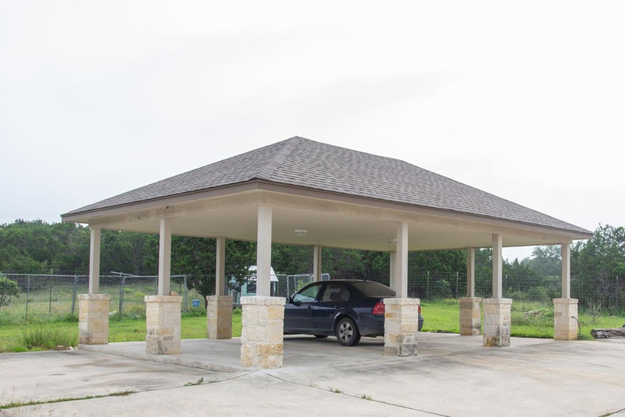 Hill Country Haute N Haus Relax And Renew Fischer Exterior foto